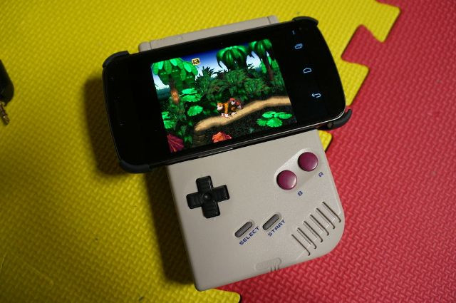 Το κλασικό Game Boy γίνεται χειριστήριο Android