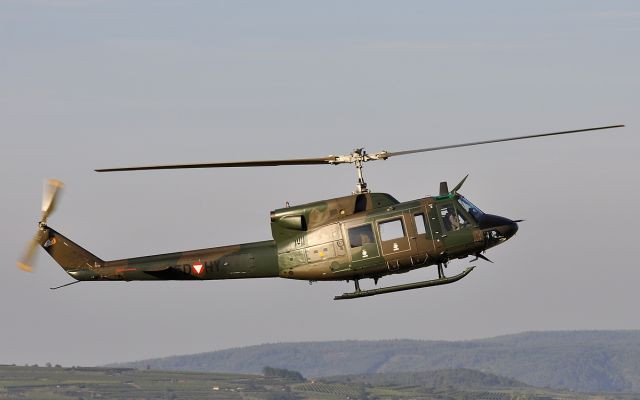 Ελικόπτερο απεγκλώβισε τρία άτομα στο όρος Δίρφη