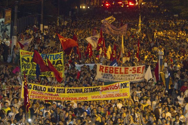 Βγήκαν στους δρόμους οι δυσαρεστημένοι Βραζιλιάνοι