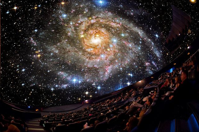 Αν υπάρχει ζωή στο σύμπαν απαντά η νέα παράσταση του Πλανητάριου