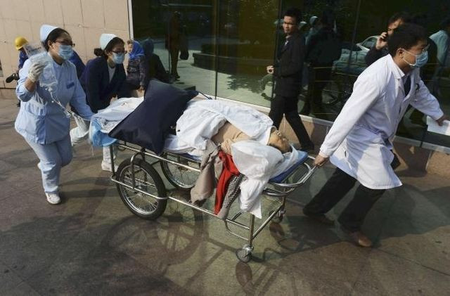 Παρασύρθηκε από τέσσερα οχήματα και κανείς δεν τη βοήθησε