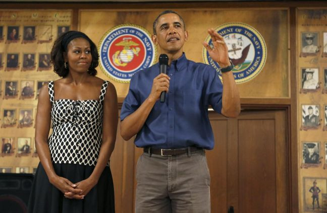 Ομπάμα και Μισέλ μαζί στην τελευταία συγκέντρωση της Χίλαρι