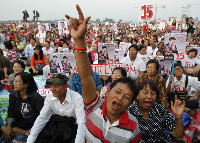Απαγορεύτηκαν οι συγκεντρώσεις άνω των 5 ατόμων στην Μπανγκόκ