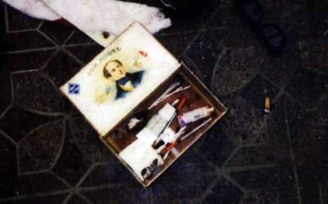 Στη δημοσιότητα φωτογραφίες από το σημείο της αυτοκτονίας του Kurt Cobain