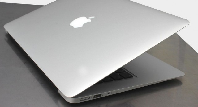Η Apple κυκλοφορεί νέα 12″ Retina MacBook