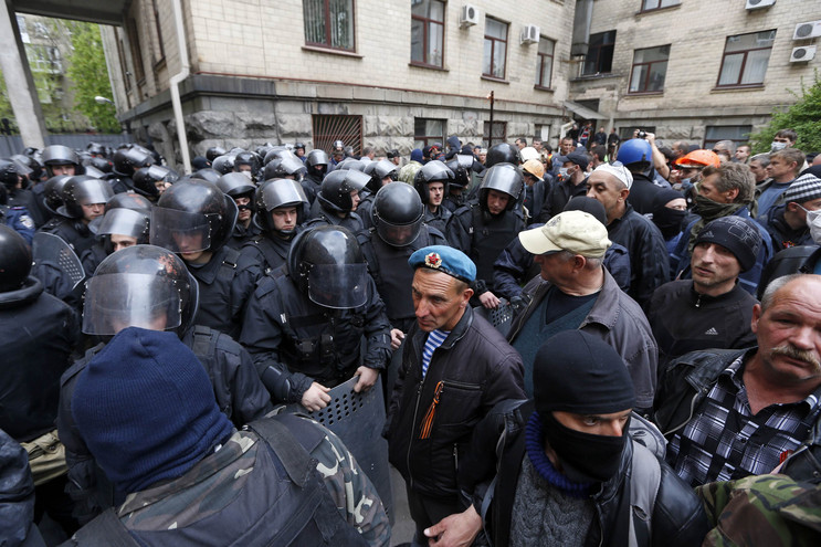 Φιλορώσοι διαδηλωτές εισέβαλαν στο αρχηγείο της αστυνομίας