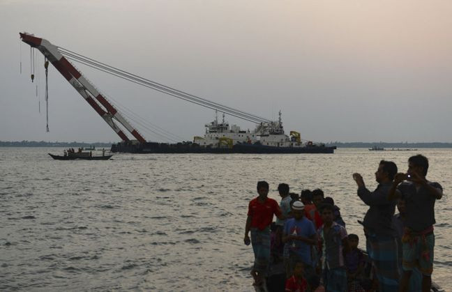 Τραγωδία στο Μπαγκλαντές: Τουλάχιστον 26 νεκροί από τη σύγκρουση φέρι με φορτηγό πλοίο