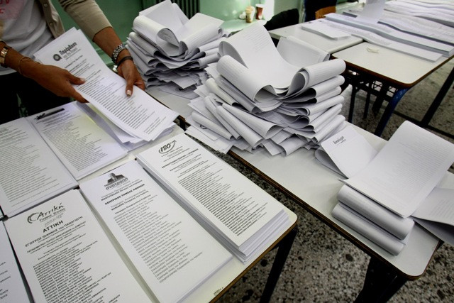 Ψηφοδέλτια&#8230; self service σε διάφορα εκλογικά τμήματα της Ηλείας