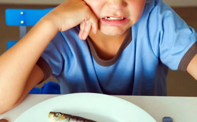 Συμβουλές για να τρώνε τα παιδιά ψάρια