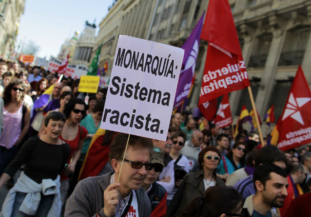 Διαδηλώσεις σε πολλές πόλεις της Ισπανίας κατά της μοναρχίας