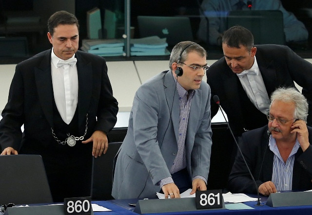 Παπαδάκης: Το Ευρωκοινοβούλιο είναι «λαγός» στην προώθηση αντιλαϊκών μέτρων