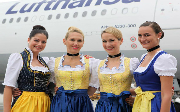 Στους ρυθμούς του Oktoberfest το πλήρωμα της Lufthansa