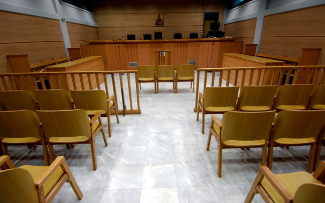 Διακόπηκε για αύριο η δίκη της σπείρας που «γέμιζε» ναρκωτικά το Ηράκλειο