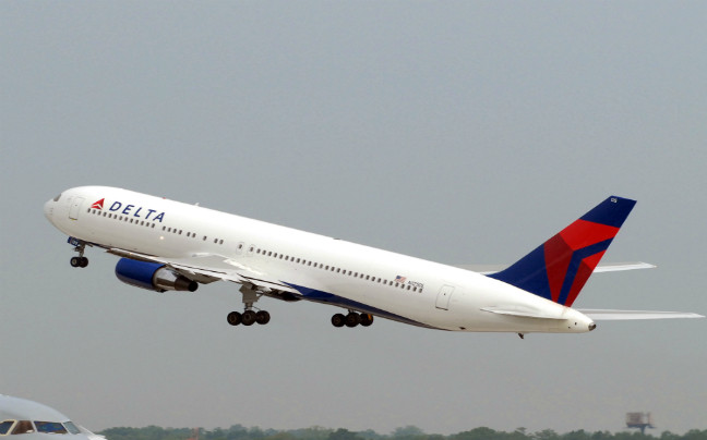 Η Delta αυξάνει τις πτήσεις της προς Αθήνα το καλοκαίρι