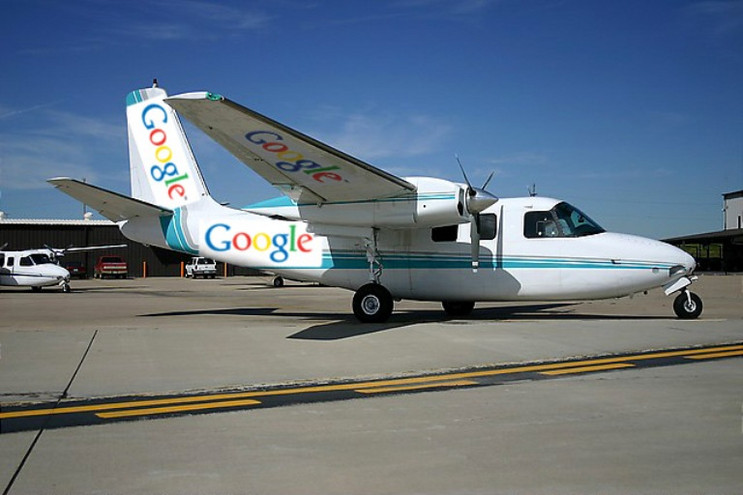 Η Google νοικιάζει αεροδρόμιο της NASA