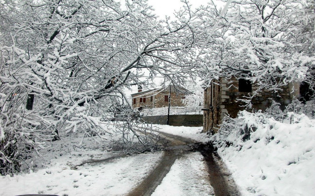 Οι 100 ελληνικοί προορισμοί για φθινόπωρο και για χειμώνα