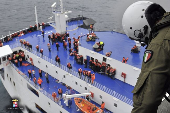 Επτά ναυαγούς περισυνέλεξε ελληνικό Super Puma
