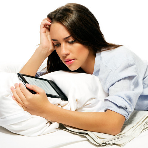 Το ηλεκτρονικό διάβασμα βλάπτει σοβαρά τον ύπνο
