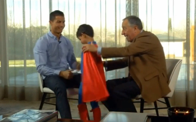 Ο Ρονάλντο έδινε συνέντευξη και τον διέκοψε ο… Superman