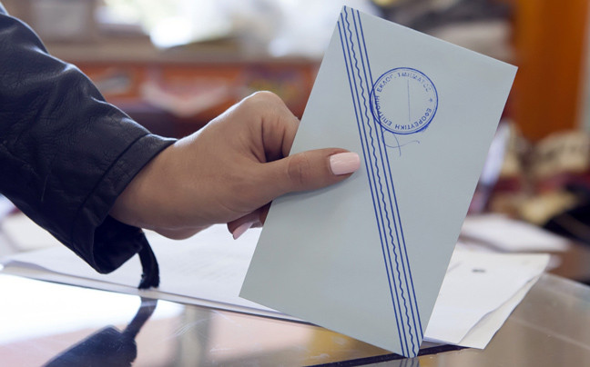 Η ψήφος στους απόδημους θα συνδέεται εφεξής με τις πρόωρες εκλογές