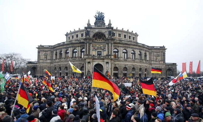 Πάνω από 15.000 Γερμανοί διαδήλωσαν κατά του Ισλάμ