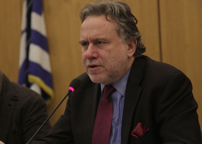 Έρχεται το νομοσχέδιο για την επαναπρόσληψη των απολυμένων
