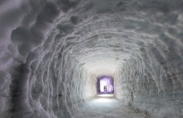 Το μεγαλύτερο τεχνητό σπήλαιο πάγου του κόσμου