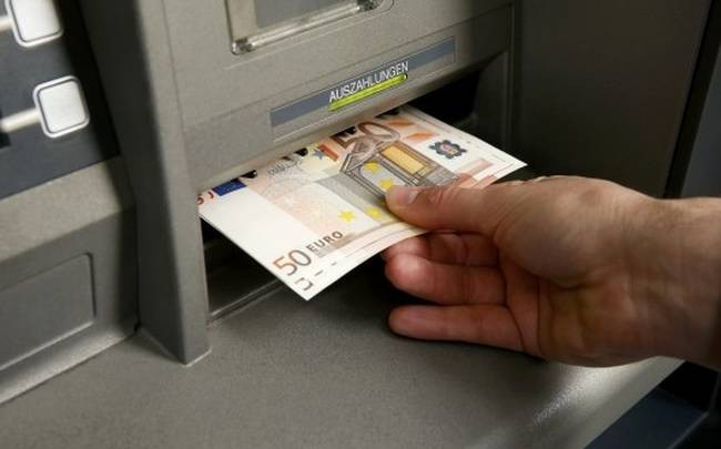 «Οι τράπεζες ξεμένουν από χαρτονομίσματα σε 1-2 μέρες»