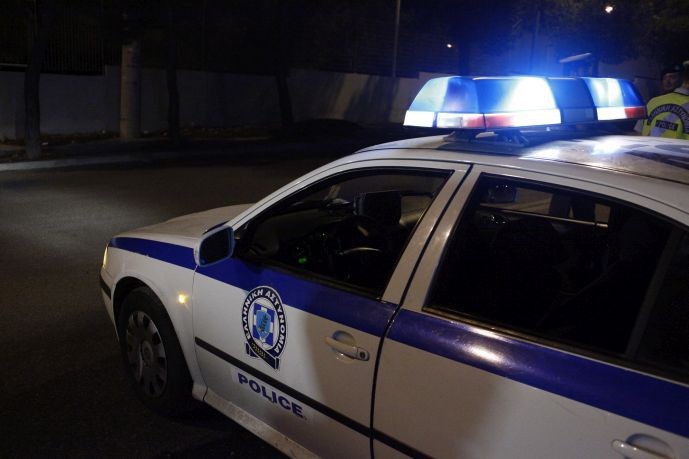 Τρελή καταδίωξη κλεμμένου αυτοκινήτου στη Θεσσαλονίκη