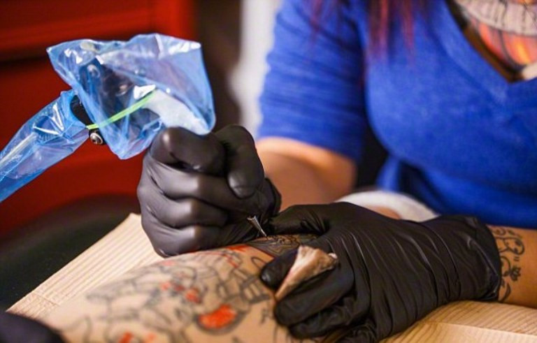 Νέο λογισμικό για το «φακέλωμα» των τατουάζ