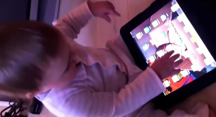 Τα μωρά είναι πιο εξοικειωμένα με τα tablets