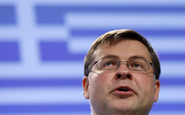 Ντομπρόβσκις: Έτοιμη η ευρωζώνη να εξετάσει το θέμα του χρέους