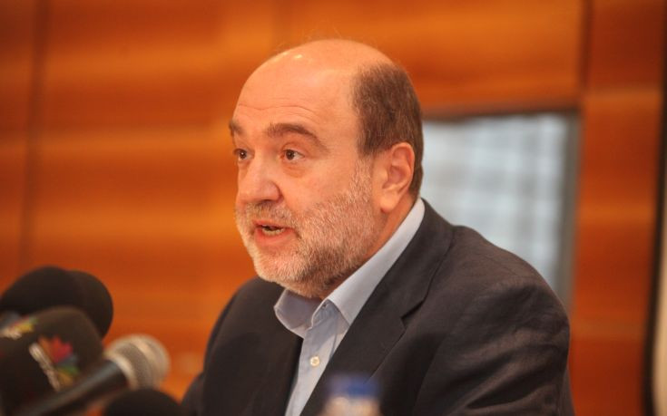 Αλεξιάδης: Δεν θα επιβαρυνθούν εισοδήματα έως 12.000 ευρώ