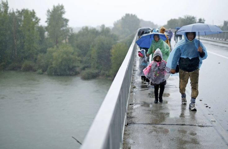Ένα εκατομμύριο ευρώ συγκέντρωσε για τους πρόσφυγες η Ευαγγελική Εκκλησία της Γερμανίας