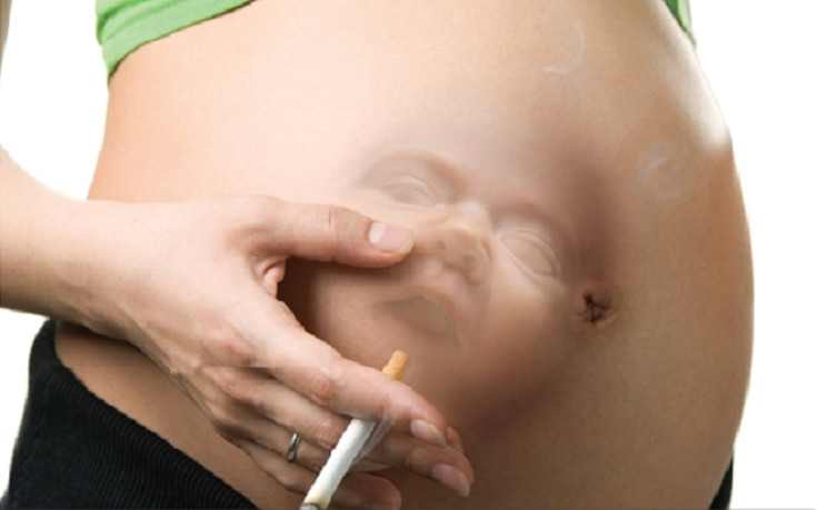 Περιμένουμε το πρώτο μας παιδί: Πώς θα κόψω το κάπνισμα στη σύντροφό μου