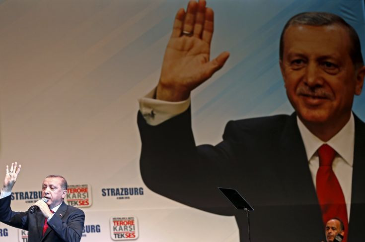 Ο εφιάλτης του Ερντογάν και το σκηνικό εμφυλίου που έχει στηθεί στην Τουρκία