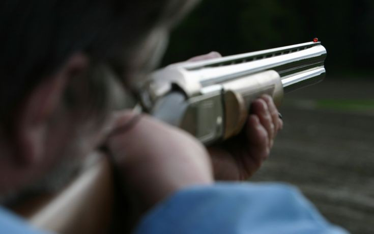 Παράνομοι κυνηγοί απείλησαν να πυροβολήσουν θηροφύλακες για να γλιτώσουν τη σύλληψη