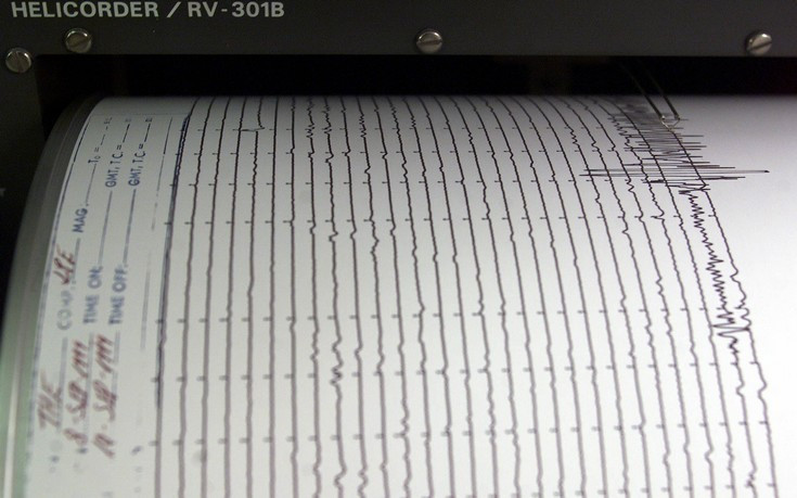 Περιπολίες και έλεγχοι στην Πάτρα για ζημιές από τον ισχυρό σεισμό