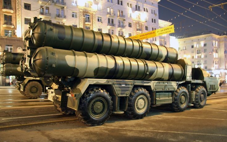 Η Μόσχα θα παραδώσει αντιαεροπορικά συστήματα S-300 στη Δαμασκό