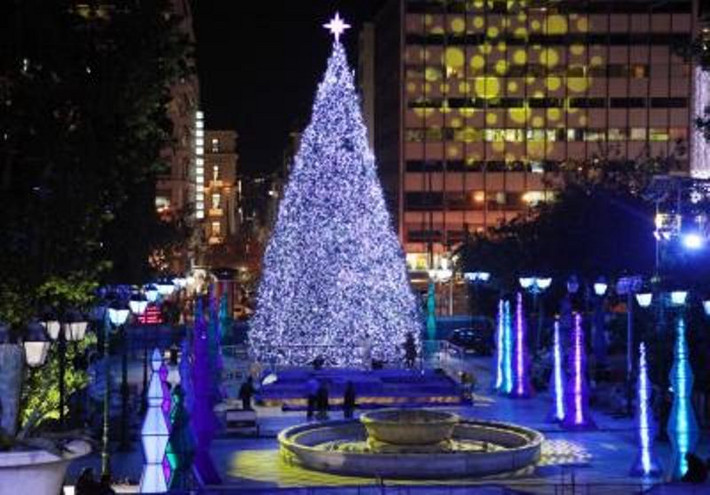 Το απόγευμα η χριστουγεννιάτικη φωταγώγηση της Αθήνας με τον Σάκη Ρουβά