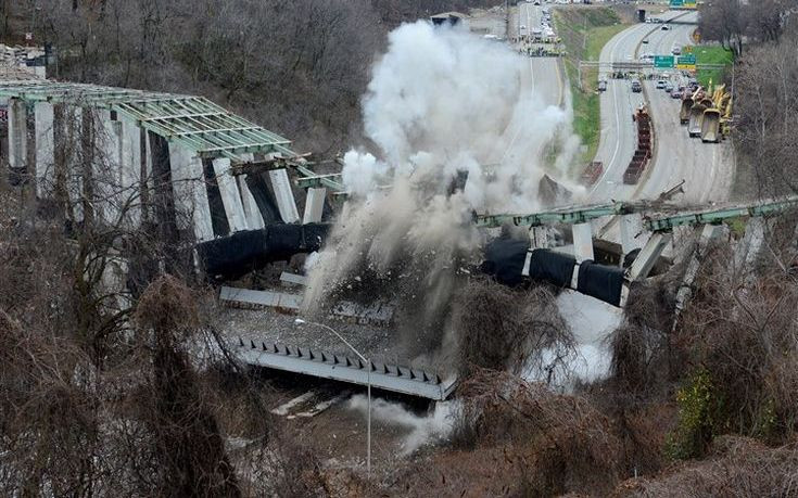 Πάνω από 600 κιλά εκρηκτικών ανατινάζουν μια γέφυρα