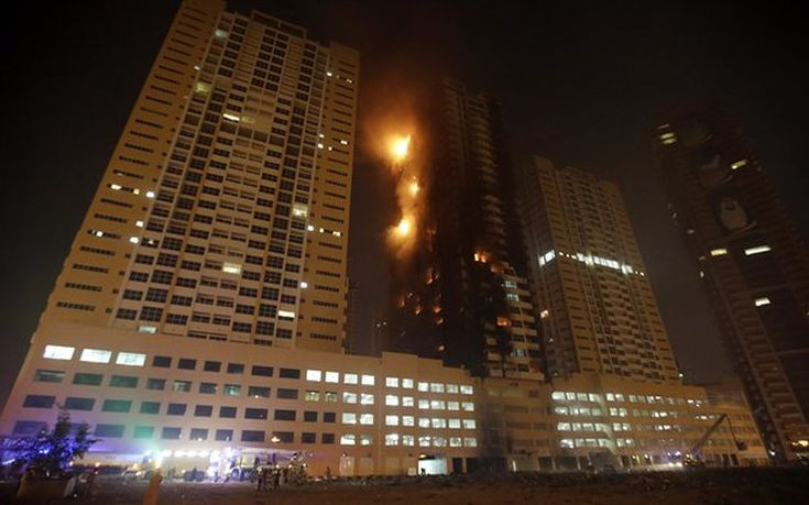 Στις φλόγες δύο ουρανοξύστες κοντά στο Ντουμπάι