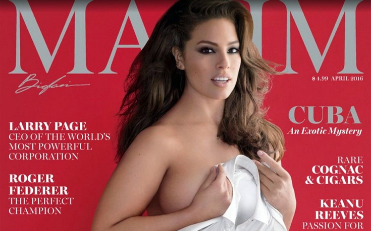 Η ζουμερή Ashley Graham ποζάρει με σέξι διάθεση