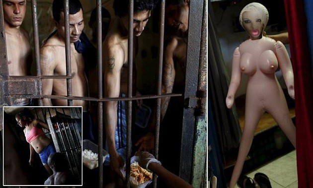 Τα χρόνια περνούν και οι κρατούμενοι περιμένουν στη φυλακή La Joya του Παναμά