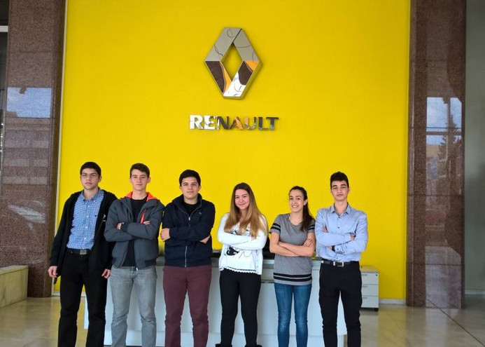 Η Renault στηρίζει την ελληνική ομάδα Sciron στο F1 in schools