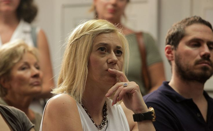 Η Ραχήλ Μακρή πήγε σε εκκλησία στον Βύρωνα: «Η Υπέρμαχος Στρατηγός δάκρυσε για το χάλι μας»
