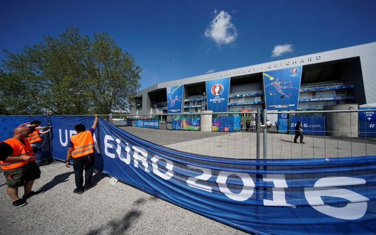Οι απεργοί διευκολύνουν τους φιλάθλους για την πρεμιέρα του Euro 2016