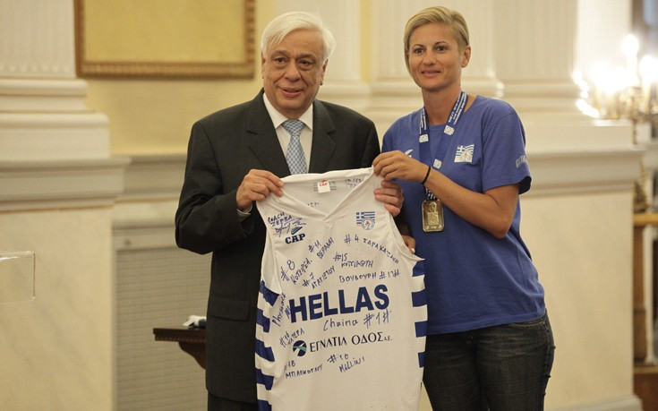 Ο Πρόεδρος της Δημοκρατίας υποδέχθηκε τις πρωταθλήτριες Ευρώπης στο μπάσκετ κωφών γυναικών