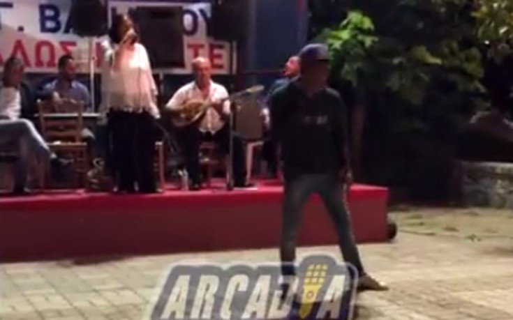 Το break dance με κλαρίνο σε πανηγύρι που έγινε viral