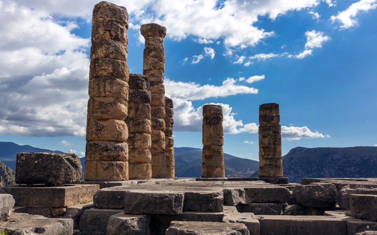 «Οι αρχαίοι Έλληνες έχτιζαν σκοπίμως ναούς πάνω σε σεισμικά ρήγματα»